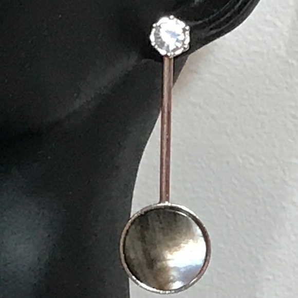 NWT Design Lab Lord & Taylor Women’s Single Rhinestone Gold Tone Drop Earrings - Picture 5 of 9